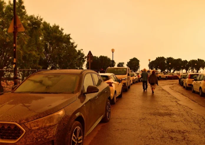 Διπλό κύμα «λασποβροχής» και θυελλώδεις άνεμοι: Η κακοκαιρία προ των πυλών