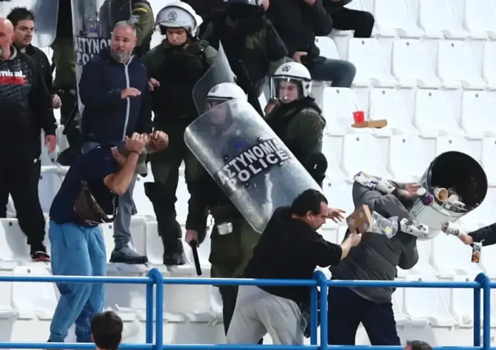 Στη φυλακή ο πρόεδρος του Ιωνικού και δύο οπαδοί μετά από επεισόδια τον αγώνα Κηφισιά-ΟΦΗ