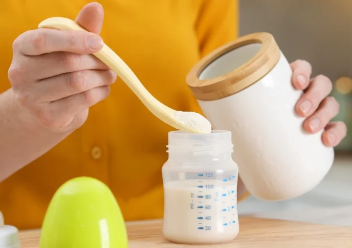 Βρεφικό γάλα: Έως και 213% ακριβότερο στην Ελλάδα – «Φωτιά» οι τιμές και το 2026