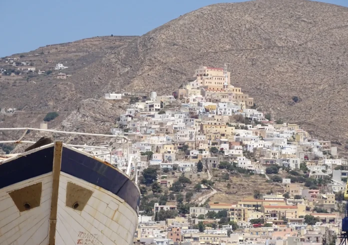 Κρήτη και Σύρος: Δύο κορυφαίοι προορισμοί για διακοπές το 2026