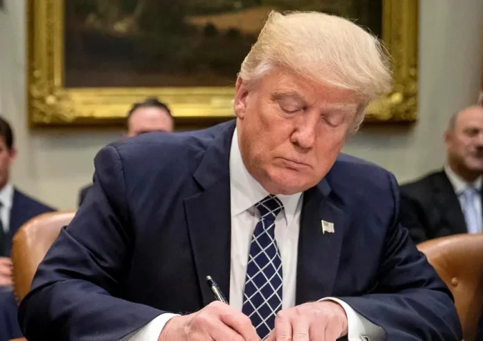 Ντόναλντ Τραμπ και ΝΑΤΟ: «Ένα πραγματικά ανόητο λάθος» για την Ευρώπη