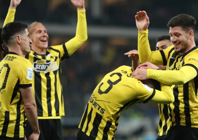 Ανατροπές στην κορυφή της Super League: Η «επικράτηση» της ΑΕΚ και το θρίλερ του ΠΑΟΚ