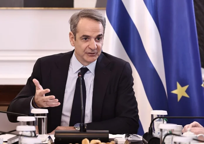 Ανασκόπηση Μητσοτάκη: Η 'ασπίδα' στην Κύπρο, οι 1.039 επαναπατρισμοί και το νέο ακαδημαϊκό τοπίο του 2026