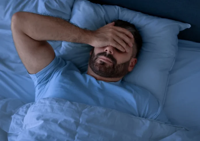 Γιατί είναι σημαντικό να μην τρως 3 ώρες πριν τον ύπνο; Οι επιπτώσεις στο σώμα και τον μεταβολισμό