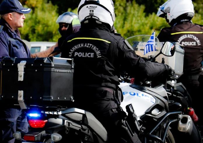 Μεγάλη επιχείρηση ελληνικού FBI: Συλλήψεις TikToker και επιχειρηματίων της εστίασης για απάτες εκατομμυρίων