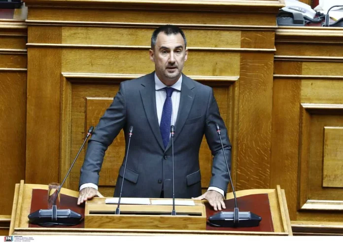 Παραίτηση Χαρίτση: Ο απρόσμενος αποχωρισμός από τη Νέα Αριστερά