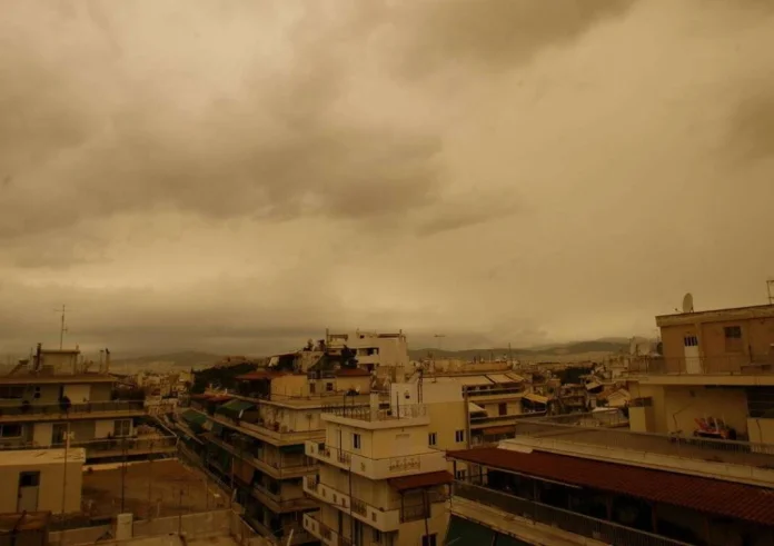 Άστατος καιρός σήμερα Πέμπτη: Τοπικές βροχές και αφρικανική σκόνη στο προσκήνιο