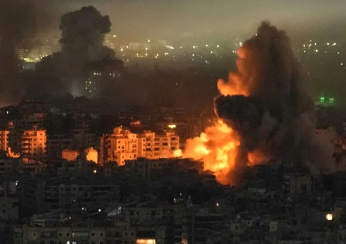 Μέση Ανατολή: Το Ιράν προειδοποιεί για πόλεμο φθοράς ενώ ο Τραμπ προαναγγέλλει την ήττα της Τεχεράνης