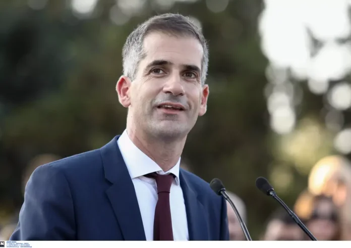 Κώστας Μπακογιάννης: Η αιχμηρή ανάρτηση για τη «ματωμένη τηλεθέαση» του Σκάι