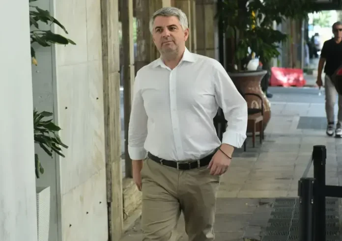 Όλο το παρασκήνιο από τη διαγραφή Κωνσταντινόπουλου από το ΠΑΣΟΚ