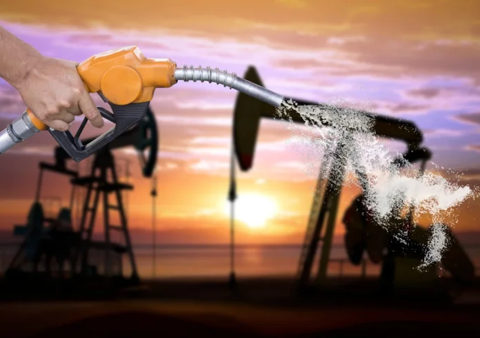 Αυξήσεις στα καύσιμα σε Ελλάδα, Ευρώπη και ΗΠΑ: Το εφιαλτικό σενάριο των 200 δολαρίων