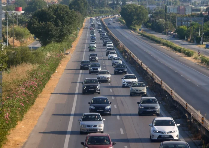 Πρόστιμα-μαμούθ για χιλιάδες ιδιοκτήτες αυτοκινήτων: Ποιοι μπήκαν στο στόχαστρο