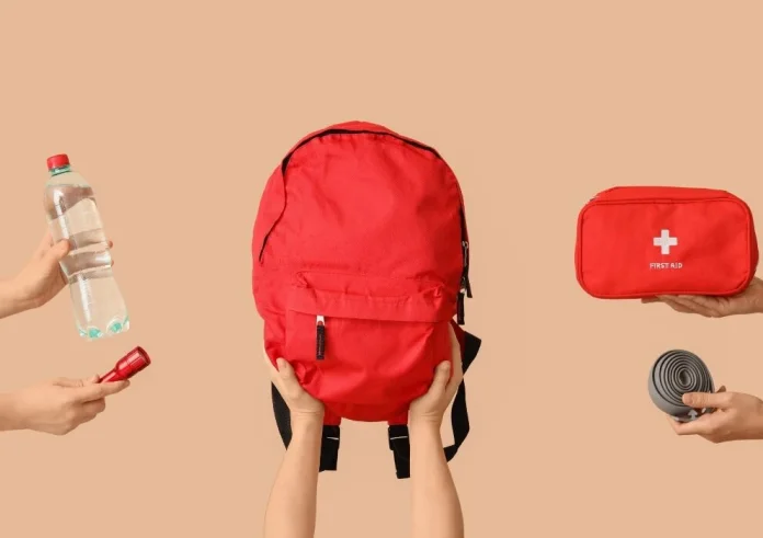Σακίδιο έκτακτης ανάγκης: Τι ζητά ο Ερυθρός Σταυρός να έχουμε