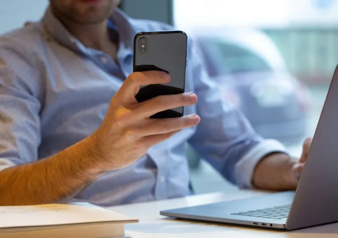 Smartphone tips: Γιατί το να κλείνετε τις ανοιχτές εφαρμογές δεν σώζει τη μπαταρία σας - Tι πρέπει να κάνετε αντί αυτού