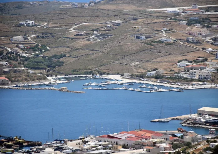 Νεκρός άνδρας στη μαρίνα Σύρου – Βρέθηκε στη θάλασσα