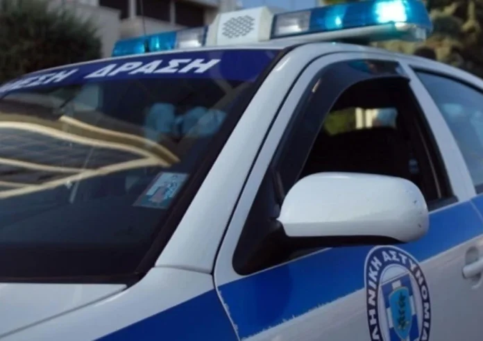 Σύλληψη τριών 19χρονων για την αρπαγή και ληστεία 22χρονου στην Καλαμαριά