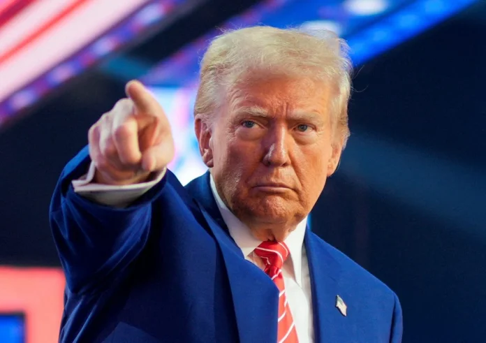 «Θα τους εξαφανίσουμε»: Η ωμή απειλή Τραμπ για τους «τρελούς αλήτες» του Ιράν τώρα