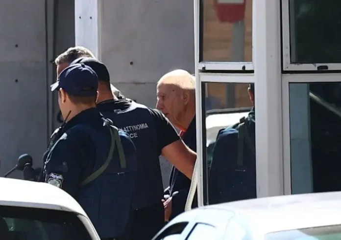 Ποινική δίωξη σε 89χρονο: Ένοπλη επίθεση σε ΕΦΚΑ και Εφετείο