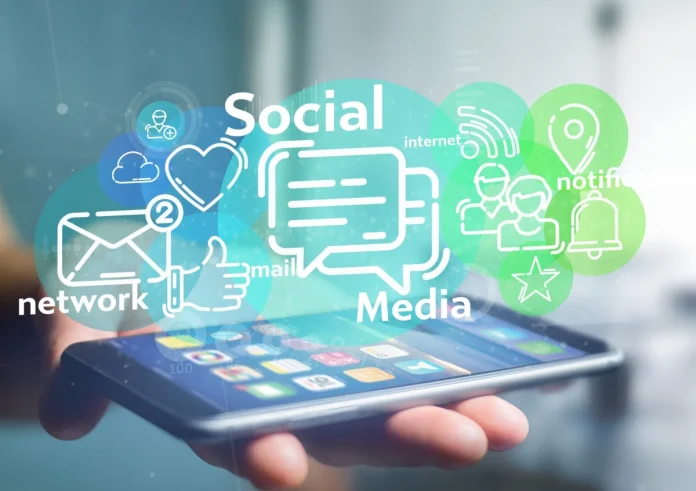 Ανωνυμία στα social media: Η πρόταση Μαρινάκη για ταυτοποίηση χρηστών