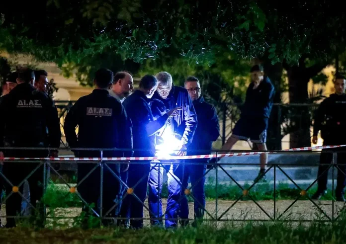 Δολοφονία στον Άγιο Δημήτριο: Η 19χρονη «Μήλον της Έριδος» και το μαχαίρωμα που έδειχνε μίσος