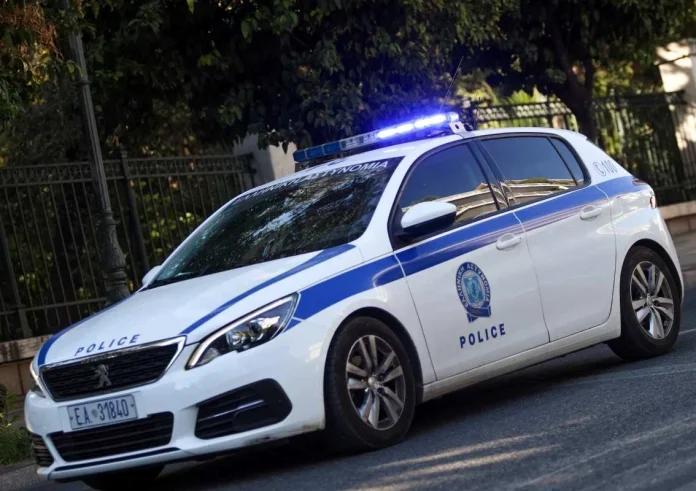 Θρίλερ στη Λιοσίων: Τρεις συλλήψεις και ένα 'πέπλο μυστηρίου' για τον ασύλληπτο οδηγό