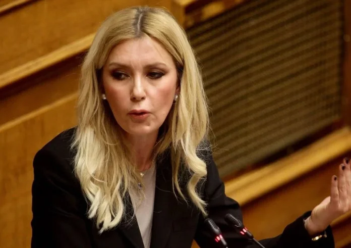 Σκάνδαλο ΟΠΕΚΕΠΕ: Κίνηση-έκπληξη από τη Φωτεινή Αραμπατζή – Ζητά η ίδια προανακριτική για τον εαυτό της