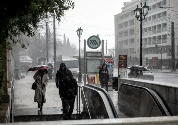 Συναγερμός στην Αττική για την κακοκαιρία Erminio – «Σε λίγες ώρες θα πέσει βροχή 3 μηνών»