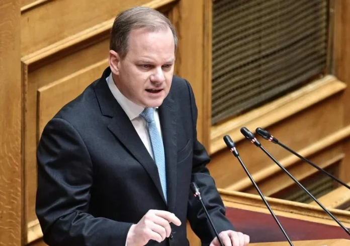 Καραμανλής εκτός 'παιχνιδιού': Οικειοθελής αποχώρηση από τις λίστες της ΝΔ... για τις επερχόμενες εκλογές