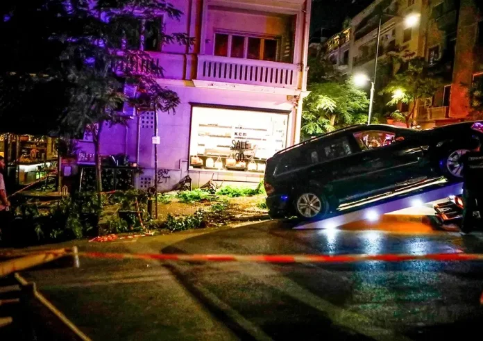 Σοκαριστικό ατύχημα στο Κολωνάκι: Ο φωτογράφος Χάρης Φαρσαράκης ζητά 1.000.000 ευρώ