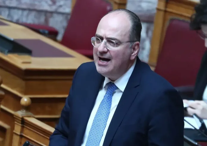Παραιτήθηκε ο Μακάριος Λαζαρίδης: Το παρασκήνιο της εξόδου και η σύγκρουση για το πτυχίο