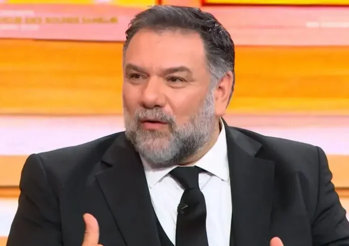 Ανήκει στην κατηγορία του άστρου, είναι αυτόφωτος αλλά είναι πονοκέφαλος για τους συνεργάτες