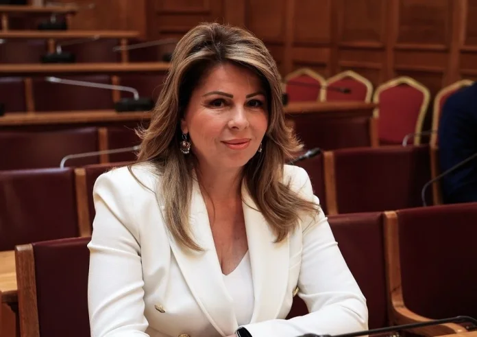 Σκάνδαλο ΟΠΕΚΕΠΕ: Οι διάλογοι της ντροπής – Να τα κόψουμε απ’ αλλού και να τα δούμε για τους δικούς μας