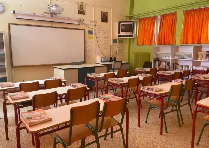 Αθήνα: Διευθύντρια δημοτικού σχολείου έπεσε στο κενό και σκοτώθηκε