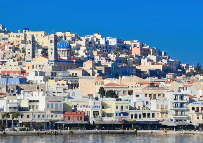 Σύρος: Ο κρυφός «θησαυρός» των Κυκλάδων που αξίζει να ανακαλύψεις