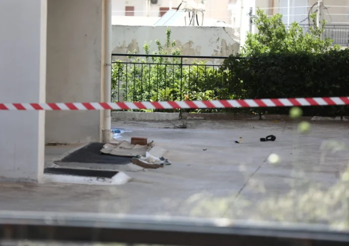Ηλιούπολη: Το «άλμα» των 17χρονων κοριτσιών και τα ανεξήγητα ερωτήματα