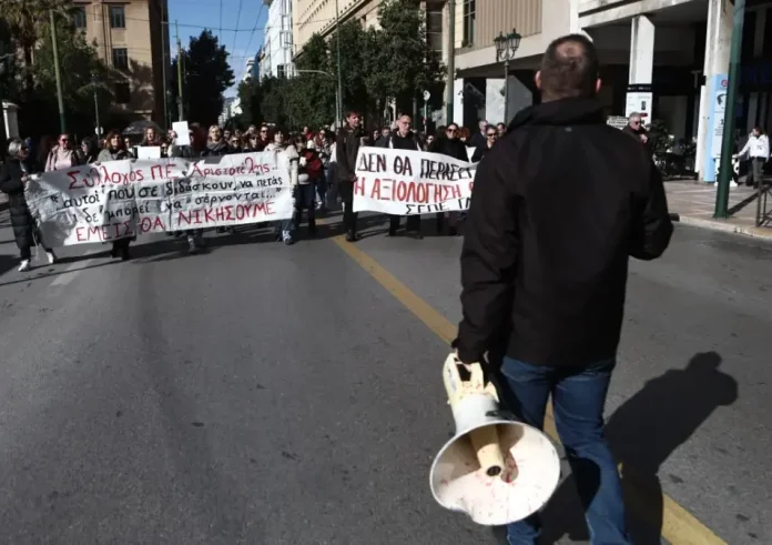 Απεργία 13 Μαΐου – ΜΜΜ: Τι ισχύει με Μετρό, Τραμ και Ηλεκτρικό. Πώς θα λειτουργήσουν τα σχολεία