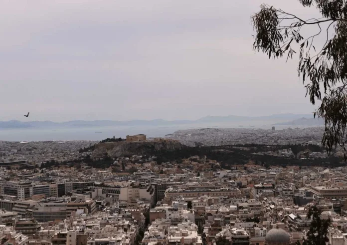 Θρίλερ στην Αττική με μυστηριώδη οσμή αερίου: Εκκενώθηκαν σχολεία και γραφεία – Άφαντη η πηγή της δυσοσμίας