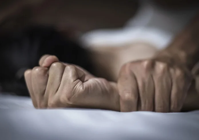 Πάτρα: Επεισοδιακή σύλληψη 35χρονου επιχειρηματία που κρατούσε όμηρο τη 16χρονη σύντροφό του