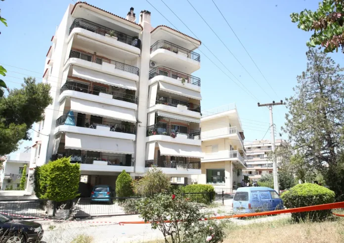 Θρήνος στην Ηλιούπολη: Για τη Μελίνα - Η επιθυμία των γονιών της 17χρονης που έφυγε πρόωρα