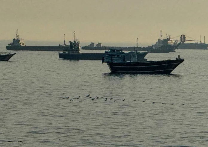 Διπλωματικό θρίλερ με τη συμφωνία ΗΠΑ - Ιράν: Στάση αναμονής για το άνοιγμα των Στενών του Ορμούζ, επιφυλακτική η Τεχεράνη