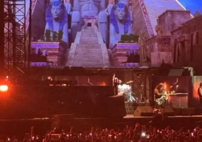 Μαγευτική βραδιά για τους Iron Maiden: Σχεδόν 50.000 θαυμαστές στο ΟΑΚΑ