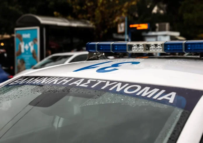 Καλλιθέα: Σοκ από την επίθεση με υποπολυβόλο Uzi σε μπαρ – Εκτός κινδύνου η 43χρονη