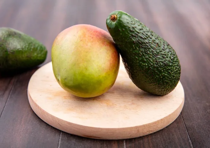 Ο ιδανικός συνδυασμός superfoods: 'Μάνγκο και αβοκάντο' για υγιή καρδιά