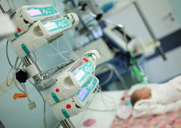 Ευχάριστα νέα για την 3χρονη από τα Χανιά: Αποσωληνώθηκε αλλά παραμένει στη ΜΕΘ