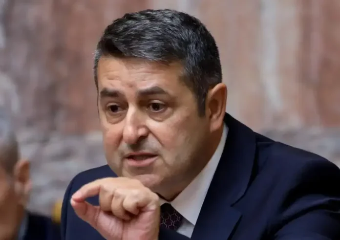 Βελτίωση της υγείας του Γιώργου Μυλωνάκη: Εξήλθε από τη ΜΕΘ και θα μεταφερθεί στη Γερμανία