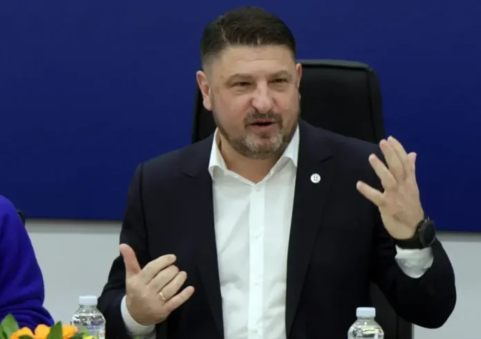 Νίκος Χαρδαλιάς: Η αναδρομή στην εφηβεία του με φωτογραφία του από τις Πανελλήνιες
