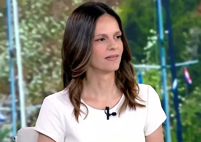 Έφη Αχτσιόγλου: Η αποχώρησή μας από τη Νέα Αριστερά και η παραίτηση της βουλευτικής έδρας