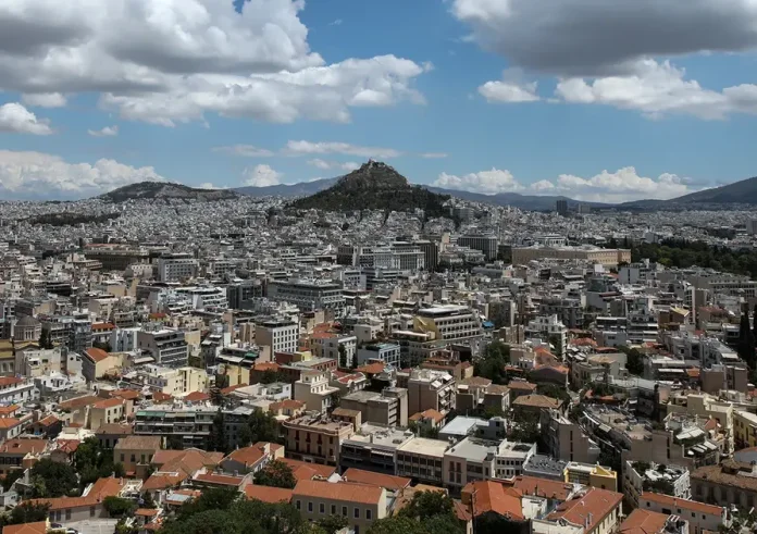 Κλειστά διαμερίσματα: Η κυβέρνηση αναζητά λύσεις για την επιστροφή χιλιάδων σπιτιών στην αγορά