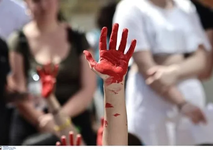 Τρεις γυναίκες δολοφονήθηκαν με 72 μαχαιριές σε 15 μέρες: Η Βασιλική, η Μαρία και η Αντιγόνη