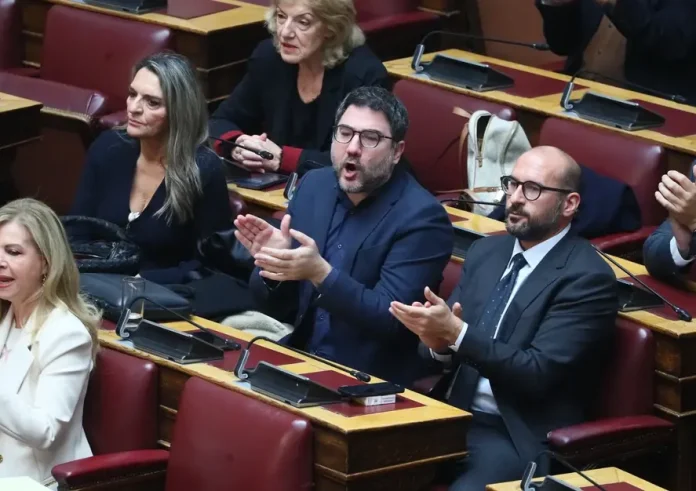 Ραγδαίες εξελίξεις στην Κεντροαριστερά: Οι 39 ανεξάρτητοι βουλευτές αναδεικνύονται σε δεύτερη δύναμη